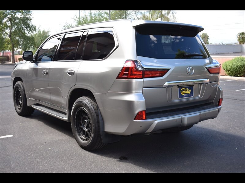 Used 2018 Lexus LX 570 4WD w/ Luxury Package image 6