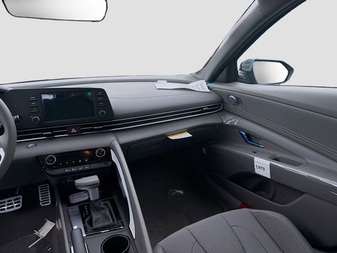 New 2026 Hyundai Elantra Sport FWD image 16