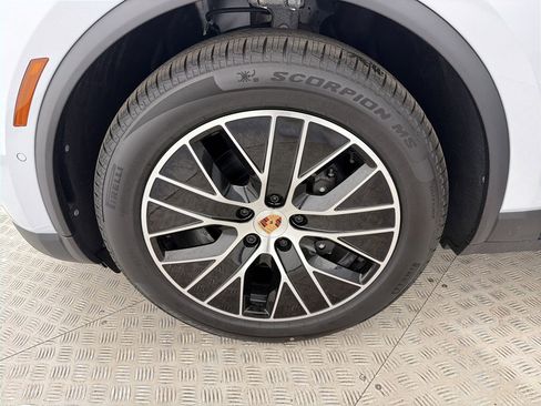 New 2026 Porsche Macan Electric image 11