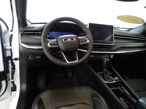 Certified 2023 Jeep Compass High Altitude AWD/4WD image 5