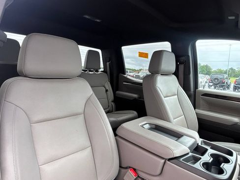 Used 2025 GMC Sierra 1500 SLT AWD/4WD image 19