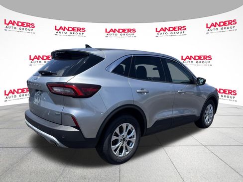 Certified 2023 Ford Escape Active w/ Tech Pack #1 FWD image 3