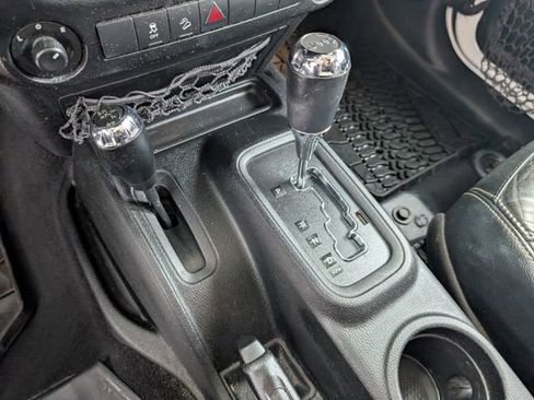 Used 2013 Jeep Wrangler Unlimited Sport image 4