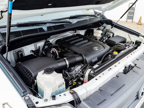 Used 2014 Toyota Tundra SR5 w/ TRD Off Road Package image 37