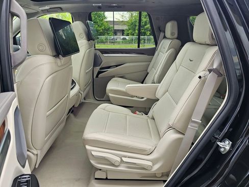 New 2026 Cadillac Escalade Platinum Sport AWD/4WD image 18