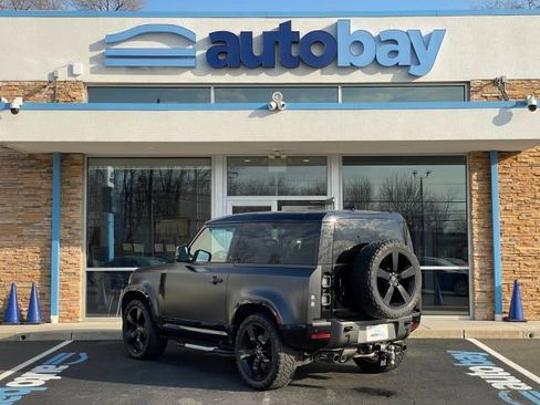 Used 2023 Land Rover Defender 90 V8 AWD/4WD image 10