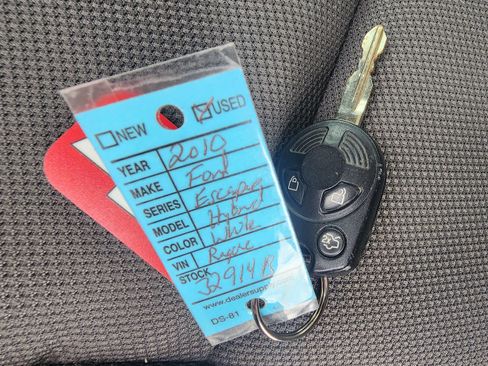 Used 2010 Ford Escape 2WD Hybrid image 11