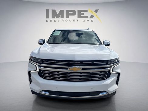 Used 2023 Chevrolet Suburban Premier AWD/4WD image 8