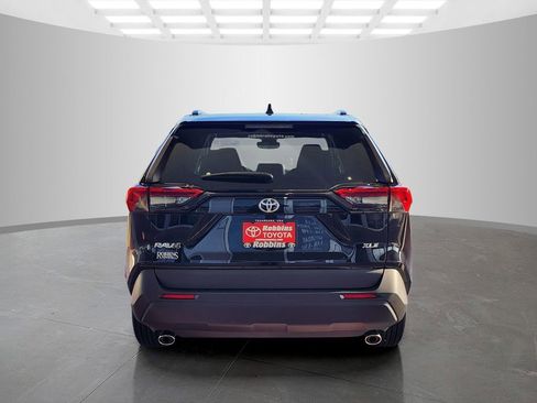 Used 2025 Toyota RAV4 XLE w/ Convenience Package FWD image 6