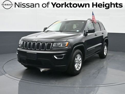 Used 2019 Jeep Grand Cherokee Laredo AWD/4WD image 1