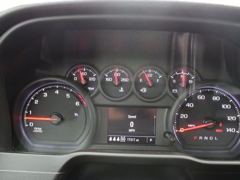 Used 2025 Chevrolet Silverado 2500 W/T w/ WT Convenience Package AWD/4WD image 24