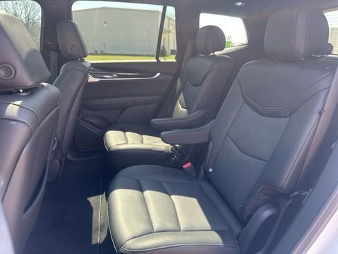 Certified 2024 Cadillac XT6 Premium Luxury FWD image 24