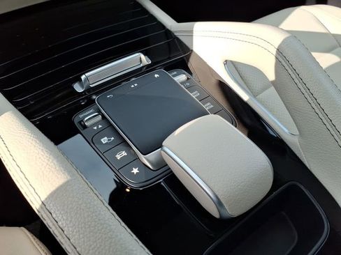 Used 2022 Mercedes-Benz GLE 350 4MATIC image 19