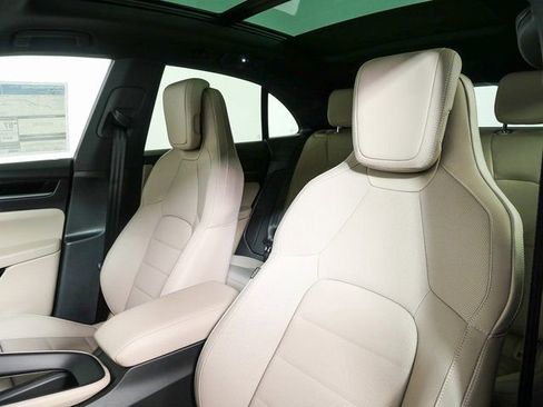 New 2026 Porsche Macan Electric image 5