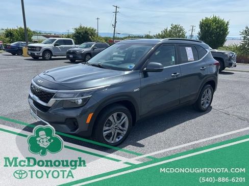 Used 2023 Kia Seltos S w/ Navigation Package AWD/4WD image 1