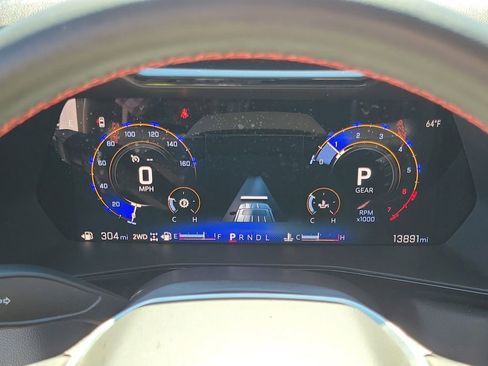 Used 2025 Chevrolet Colorado LT AWD/4WD image 23