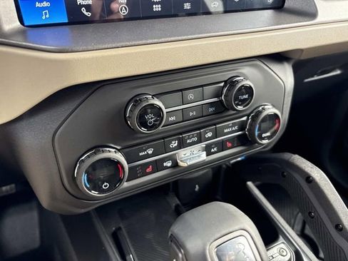 New 2025 Ford Bronco Big Bend w/ Black Diamond Package image 26