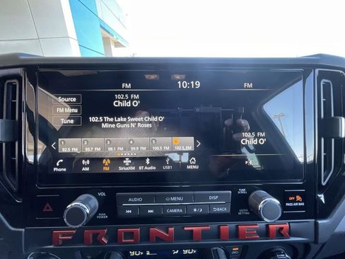 Used 2025 Nissan Frontier PRO-4X w/ Pro Convenience Package image 13