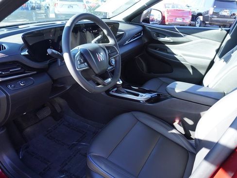 Used 2024 Buick Envista Sport Touring w/ Convenience II Package image 16