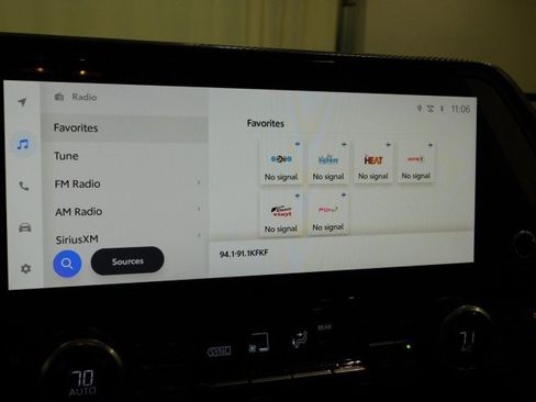 Used 2023 Toyota Highlander XSE image 26