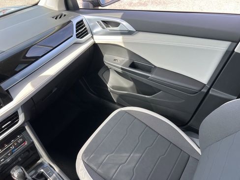 New 2026 Volkswagen Taos SE FWD image 26