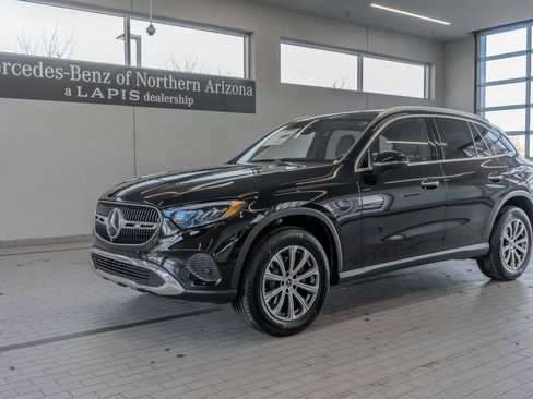 New 2026 Mercedes-Benz GLC 300 4MATIC image 3