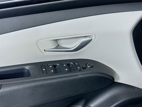 Certified 2024 Hyundai Tucson SEL FWD image 17