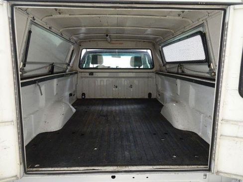 Used 2010 Ford F150 XL RWD image 14