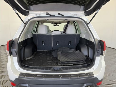 Certified 2023 Subaru Forester Premium AWD/4WD image 14