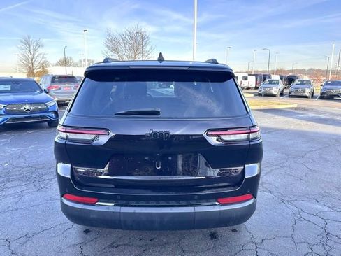 Used 2023 Jeep Grand Cherokee L Limited w/ Black Appearance Package image 7