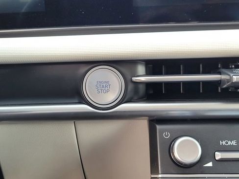 New 2026 Hyundai Tucson SE image 18