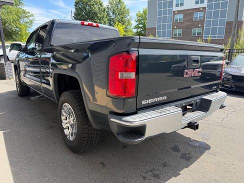 Used 2017 GMC Sierra 1500 SLE w/ SLE Value Package AWD/4WD image 5
