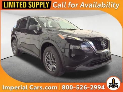 Used 2023 Nissan Rogue S AWD/4WD image 1