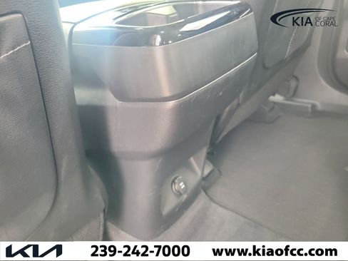 Certified 2022 Kia Telluride EX w/ EX Premium Package FWD image 15