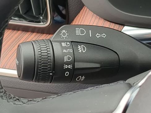 Certified 2025 Volvo XC60 B5 Ultra AWD/4WD image 25
