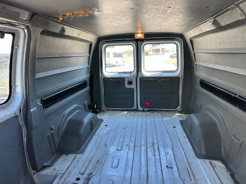 Used 2011 Ford E-150 and Econoline 150 image 7