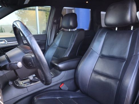 Used 2019 Jeep Grand Cherokee Limited w/ Luxury Group II AWD/4WD image 10