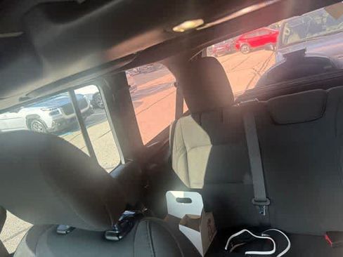 Used 2019 Jeep Wrangler Unlimited Sahara AWD/4WD image 22