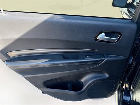 Used 2022 Dodge Durango SXT image 25