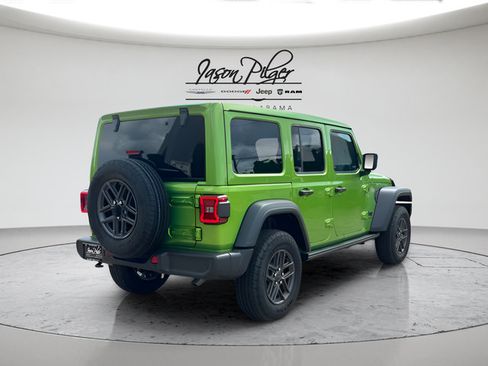 Used 2025 Jeep Wrangler Unlimited Sport AWD/4WD image 3
