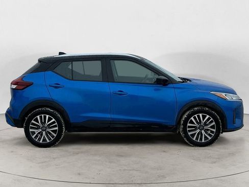 Used 2022 Nissan Kicks SV image 6