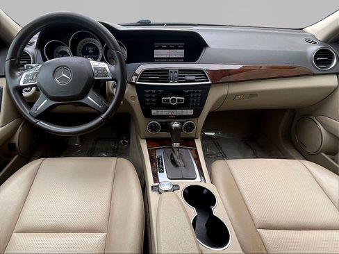 Used 2013 Mercedes-Benz C 250 Sedan image 7