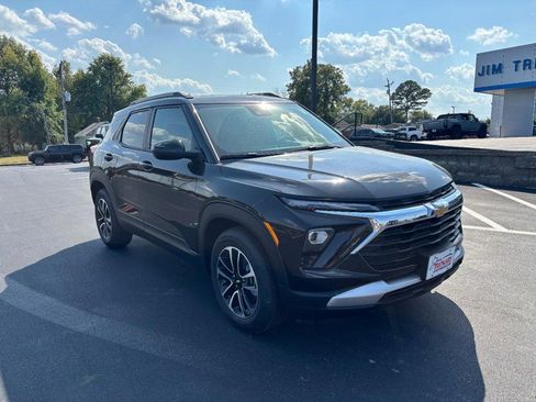 New 2026 Chevrolet TrailBlazer LT w/ LT Cold Weather Package image 2