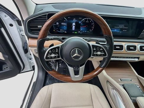 Used 2022 Mercedes-Benz GLS 450 4MATIC image 42