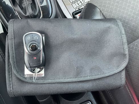 Used 2019 Buick Encore Sport Touring w/ Safety Package AWD/4WD image 19