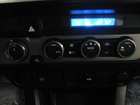 Used 2022 Toyota Tacoma SR w/ SX Package image 16