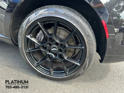 Used 2021 Aston Martin DBX AWD/4WD image 22