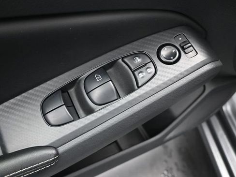 Used 2025 Nissan Altima 2.5 SV image 13