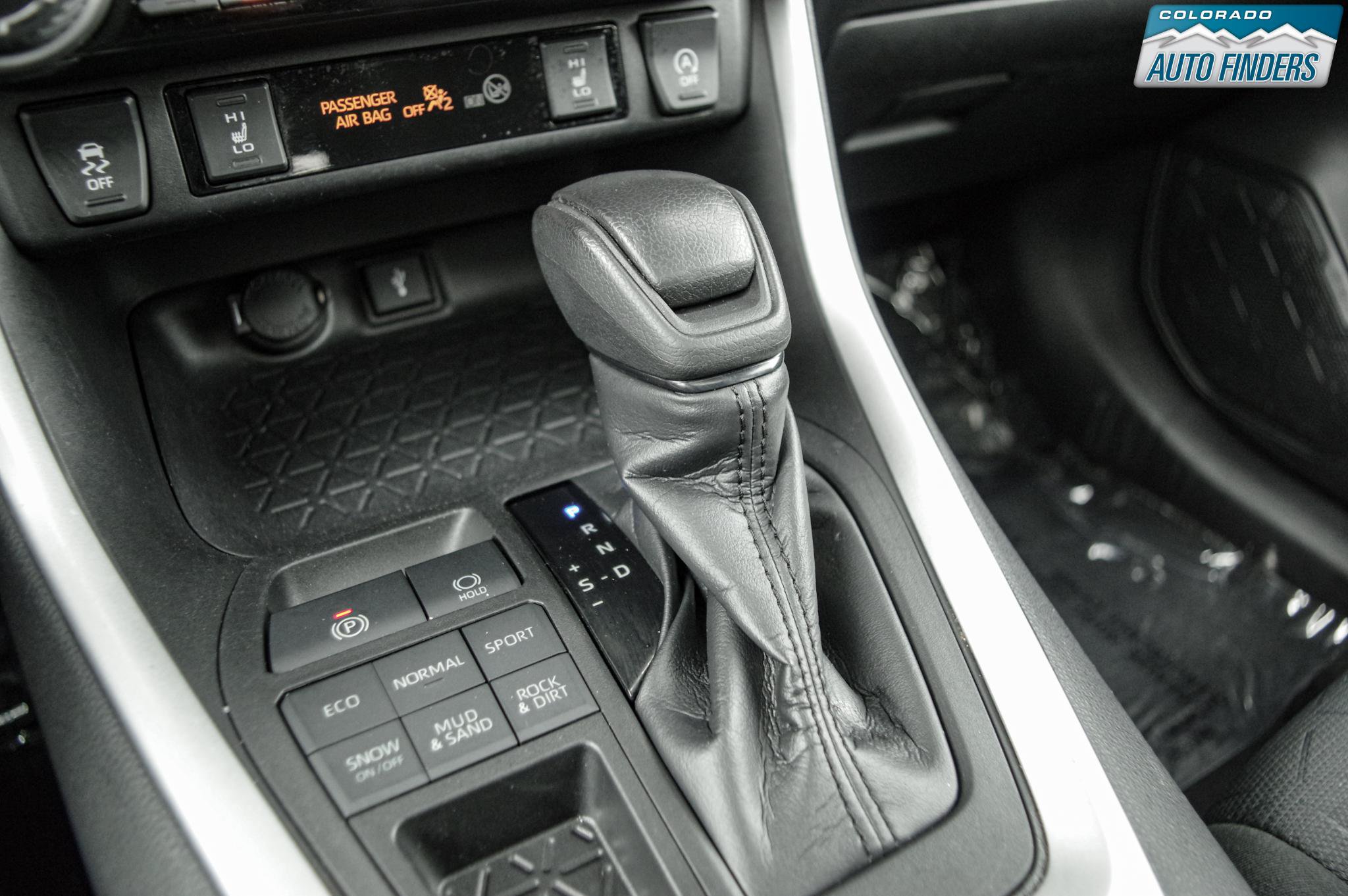 Used 2020 Toyota RAV4 XLE w/ Convenience Package AWD/4WD image 19