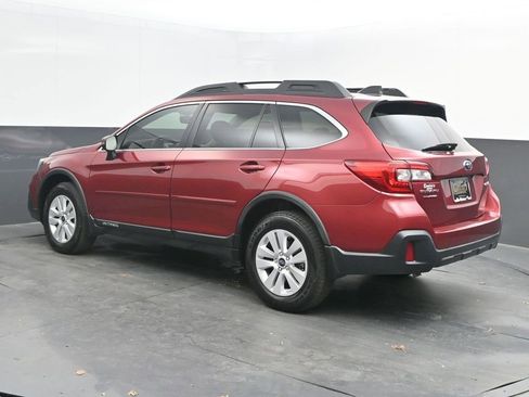 Used 2018 Subaru Outback 2.5i Premium image 5